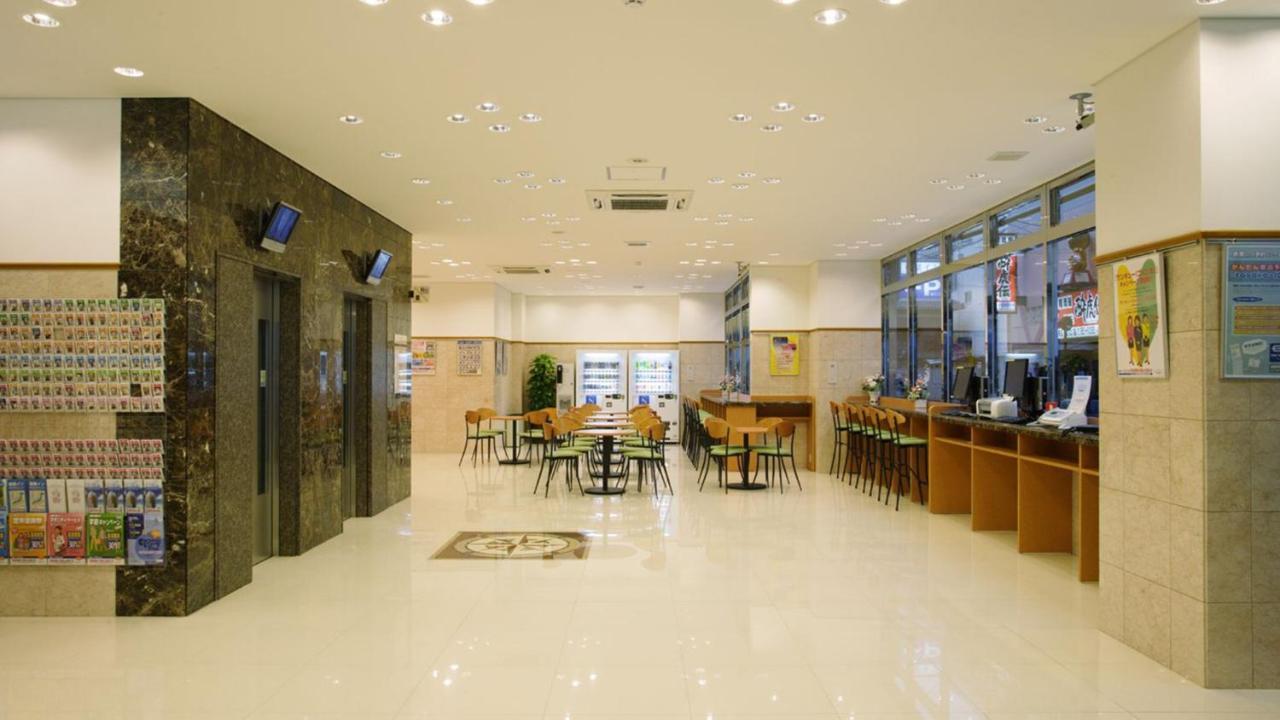 Toyoko Inn Okayama Eki Nishi Guchi Migi Exteriér fotografie