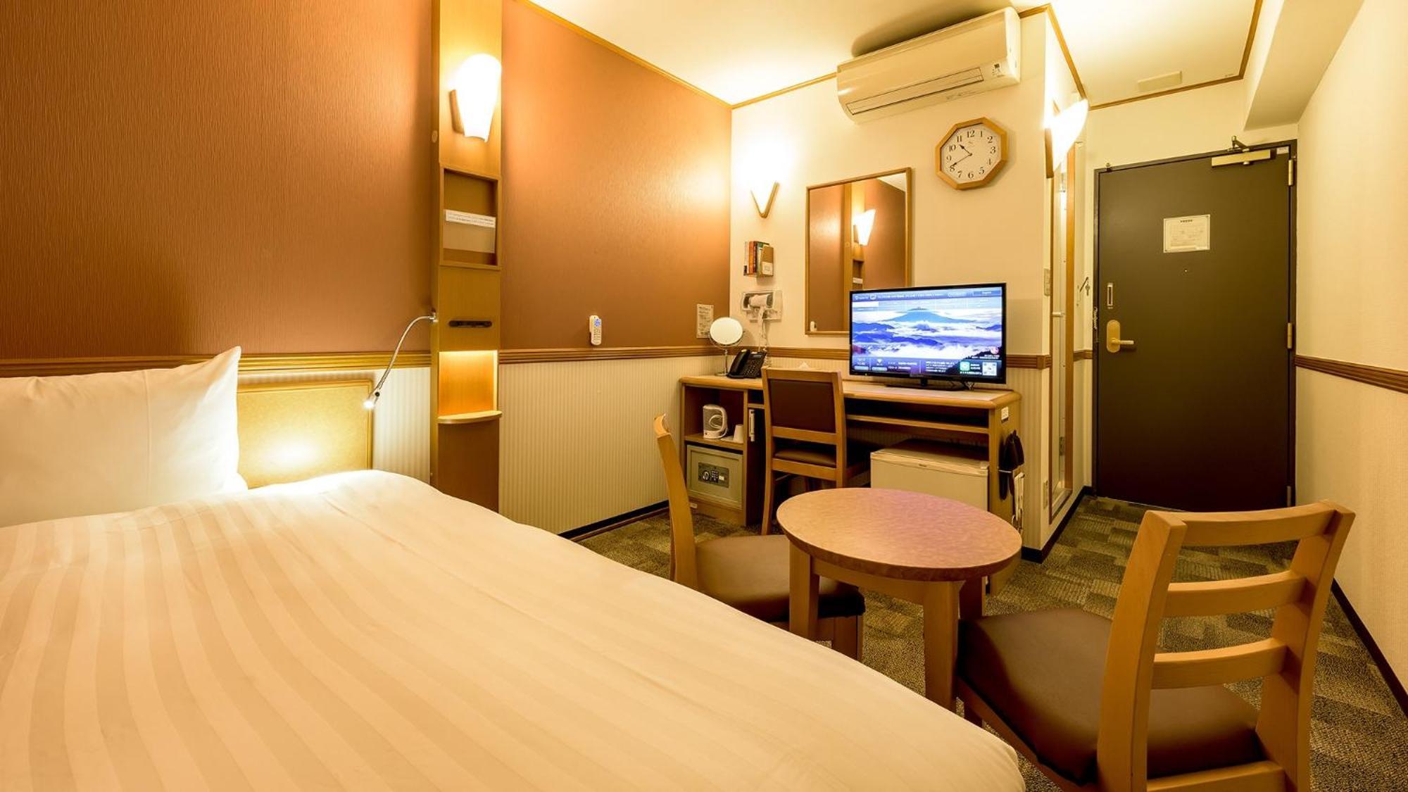 Toyoko Inn Okayama Eki Nishi Guchi Migi Pokoj fotografie